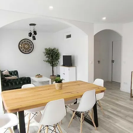 Daire Fredjo Casa Nazaré